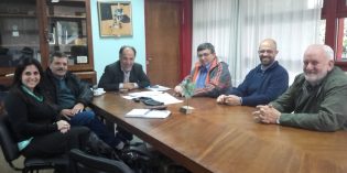 Coordinadores de la Oficina de Graduadxs se reunieron con el Rector de la UNaM Coordinadores de la Oficina de Graduadxs se reunieron con el Rector de la UNaM