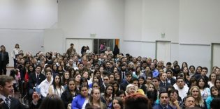 El acto de colación en fotos (graduados del 2014) El acto de colación en fotos (graduados del 2014)