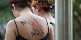 Fotos: Así fue la marcha multitudinaria por el Día Internacional de la Mujer en Posadas