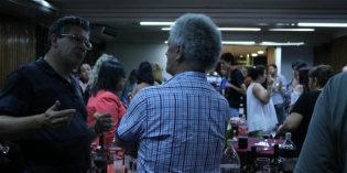 Se realizará el brindis de fin de año en la FHyCS Se realizará el brindis de fin de año en la FHyCS