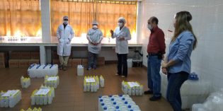 La FHyCS recibió complementos sanitarios producidos por la Facultad de Ciencias Exactas Químicas y Naturales La FHyCS recibió complementos sanitarios producidos por la Facultad de Ciencias Exactas Químicas y Naturales
